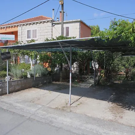 By The Sea - 10042 * Korčula