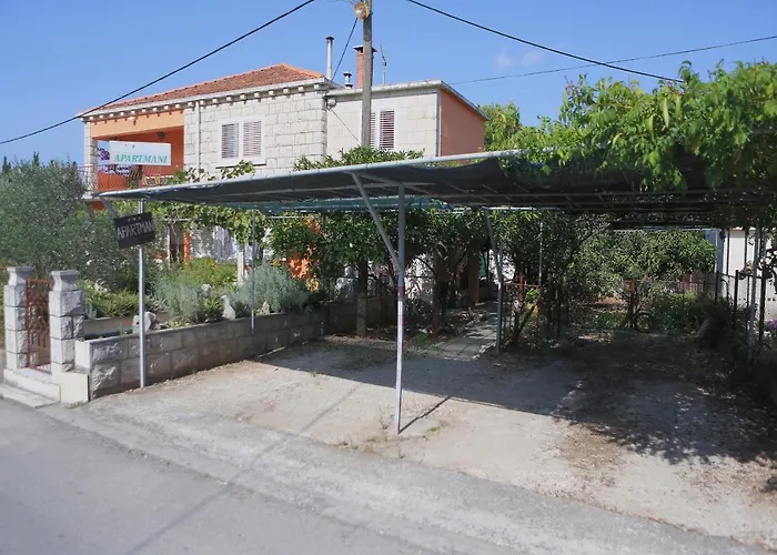 By The Sea - 10042 * Korčula