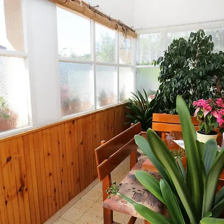 By The Sea - 10042 科尔丘拉