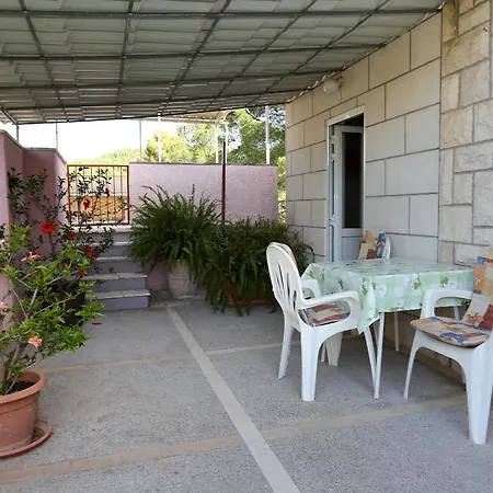 By The Sea - 10042 科尔丘拉