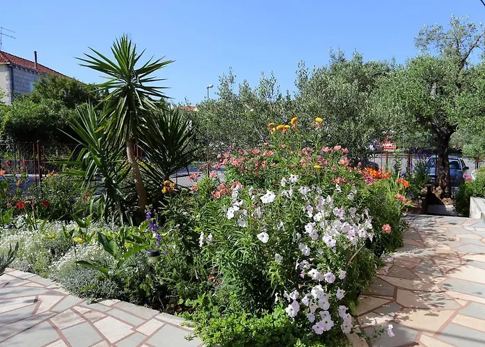 By The Sea - 10042 *