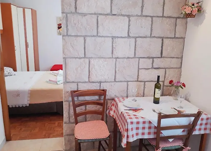 Apartman By The Sea - 10042 Korčula